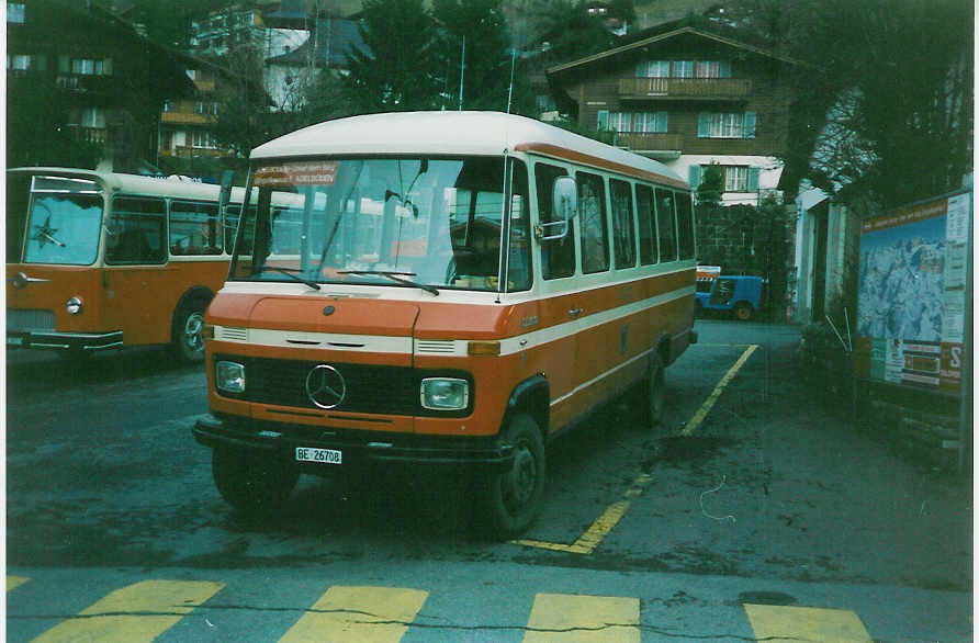 (002'423) - AFA Adelboden - Nr. 8/BE 26'708 - Mercedes (ex CJ Tramelan Nr. 14) im Januar 1988 beim Autobahnhof Adelboden
