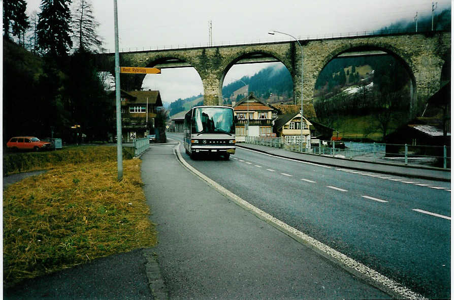 (002'813) - AFA Adelboden - Nr. 25/BE 402'728 - Setra im Januar 1988 in Frutigen, Rhybrgg