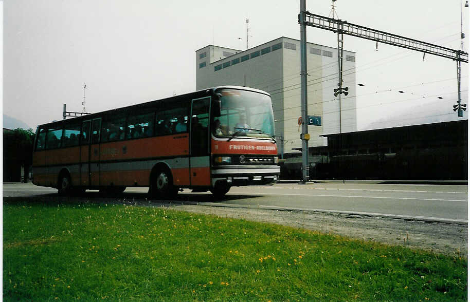 (006'315) - AFA Adelboden - Nr. 11/BE 345'172 - Setra am 24. Juli 1990 beim Bahnhof Frutigen