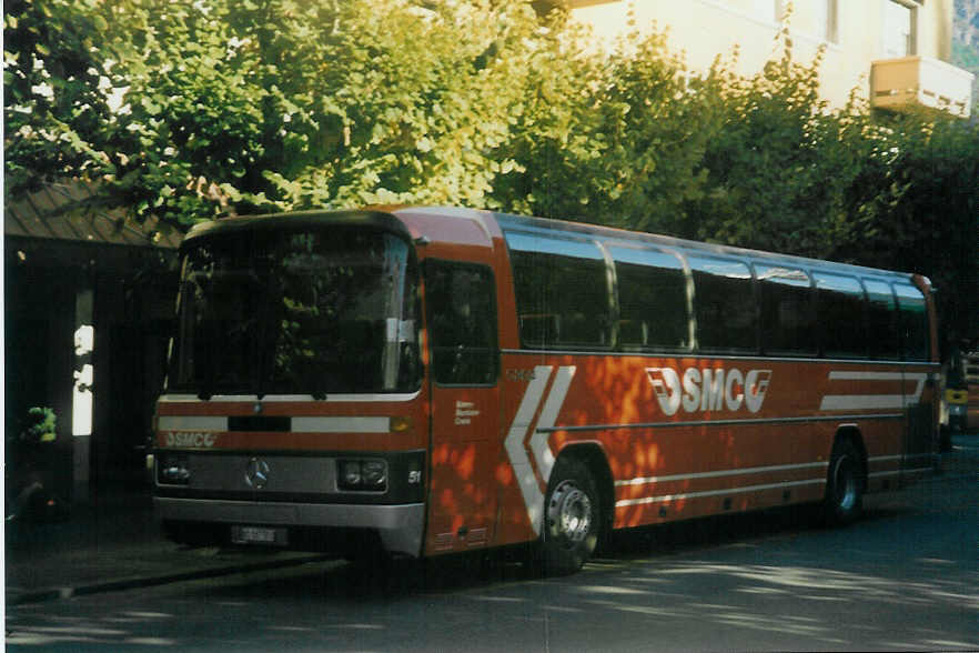 (013'700A) - SMC Montana - Nr. 51/VS 167'551 - Mercedes am 7. Oktober 1995 beim Bahnhof Sierre