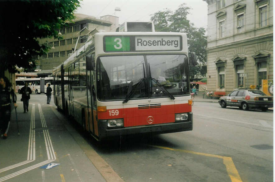 (015'328) - WV Winterthur - Nr. 159 - Mercedes Gelenktrolleybus am 7. Oktober 1996 beim Hauptbahnhof Winterthur