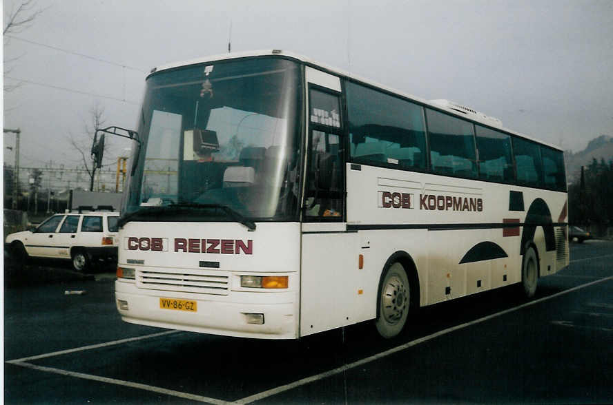 (016'200) - Aus Holland: Koopmans - Nr. 9/VV-86-GZ - DAF/Berkhof am 24. Januar 1997 in Thun, Seestrasse