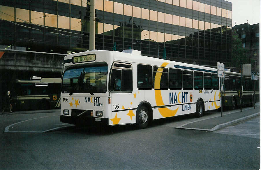 (017'031) - SVB Bern - Nr. 195/BE 451'195 - Volvo/Gangloff am 14. Mai 1997 beim Bahnhof Bern