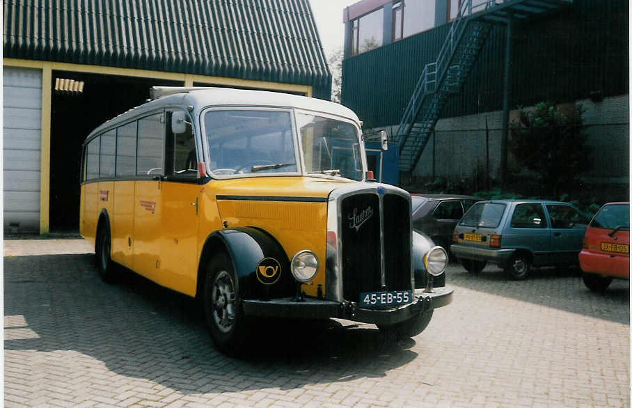 (017'726) - SVA Dordrecht - Nr. 4/45-EB-55 - Saurer/R&J (ex OAK Wangen a.A. Nr. 4; ex P 23'064) am 12. Juli 1997 in Pijnacker, Garage