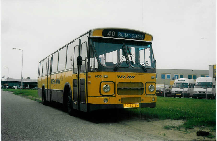 (017'805) - VEONN - Nr. 9430/BG-82-BN - DAF/Den Oudsten am 14. Juli 1997 in Meppel, Garage