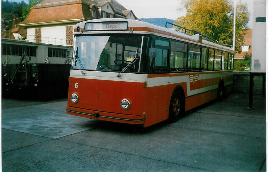 (019'835) - VB Biel - Nr. 6 - FBW/R&J Trolleybus am 6. Oktober 1997 in Biel, Zeughaus