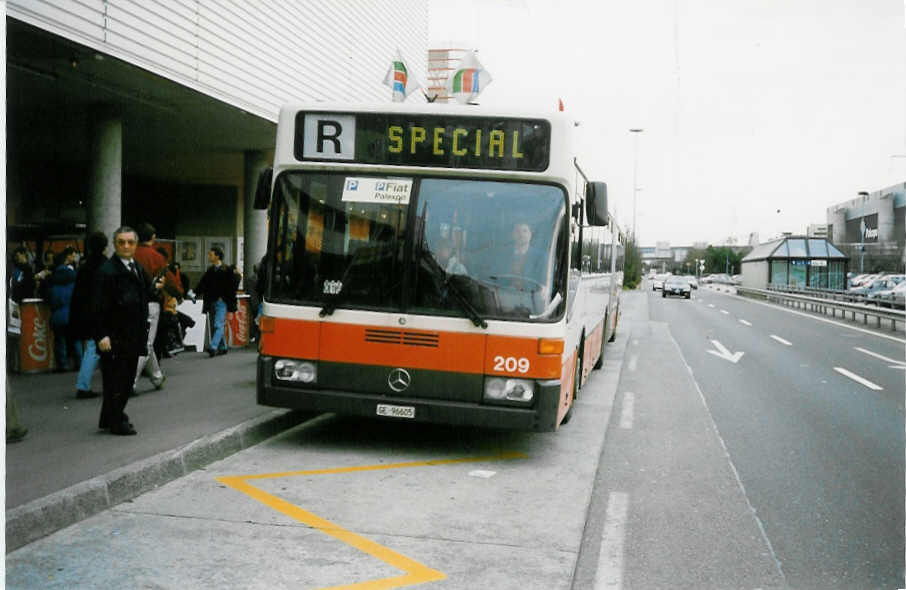 (022'200) - TPG Genve - Nr. 209/GE 96'605 - Mercedes am 7. Mrz 1998 in Genve, Palexpo