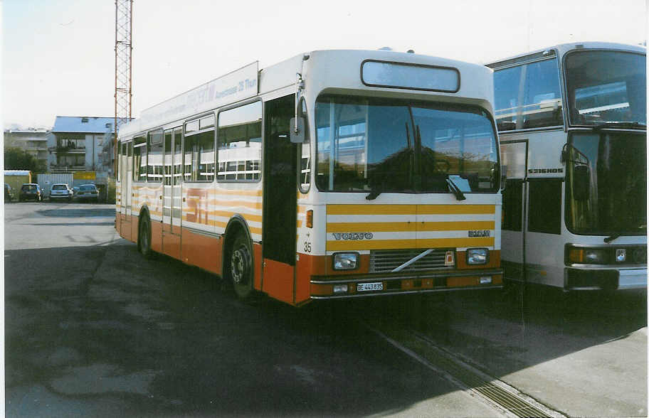 (022'301) - STI Thun - Nr. 35/BE 443'835 - Volvo/R&J (ex SAT Thun Nr. 35) am 14. April 1998 in Thun, Garage