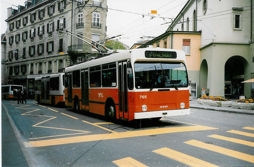 (022'315) - TL Lausanne - Nr. 765 - NAW/Lauber Trolleybus am 15. April 1998 in Lausanne, Place Riponne