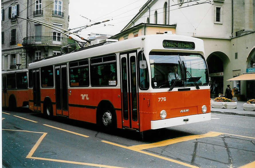 (022'327) - TL Lausanne - Nr. 776 - NAW/Lauber Trolleybus am 15. April 1998 in Lausanne, Place Riponne
