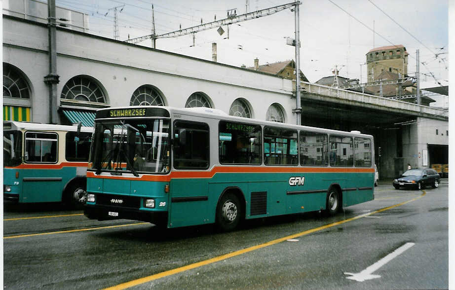 (023'905) - GFM Fribourg - Nr. 26/FR 457 - NAW/Hess am 7. Juli 1998 beim Bahnhof Fribourg