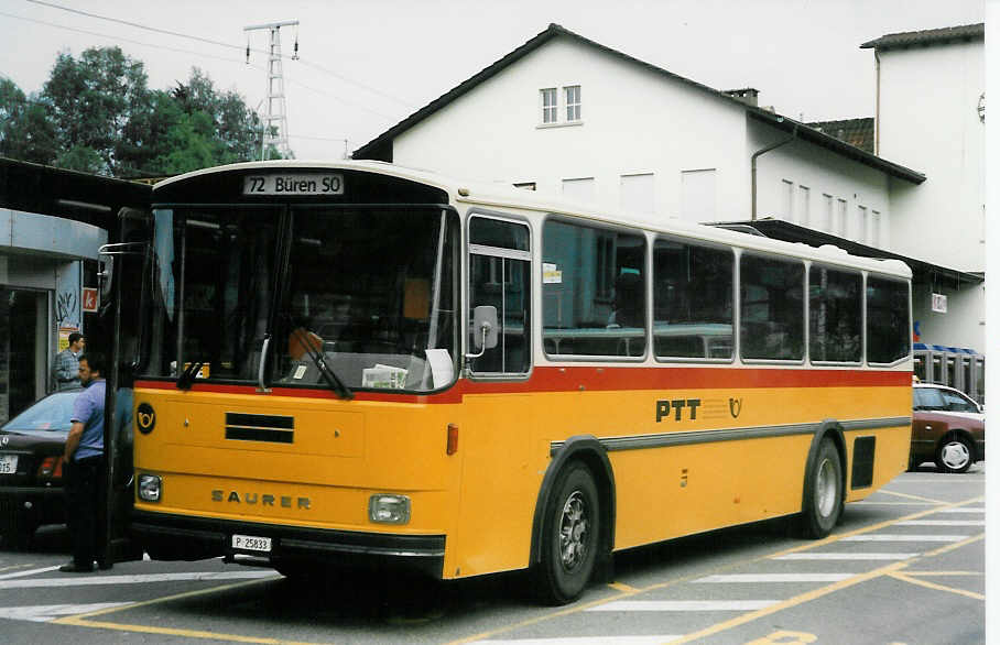 (023'922) - PTT-Regie - P 25'833 - Saurer/Tscher am 9. Juli 1998 beim Bahnhof Liestal