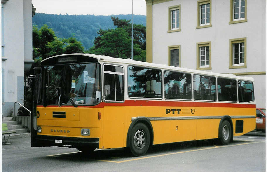 (023'923) - PTT-Regie - P 25'832 - Saurer/Tscher am 9. Juli 1998 beim Bahnhof Liestal