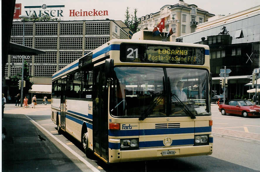 (024'413) - FART Locarno - Nr. 16/TI 49'616 - Mercedes am 13. Juli 1998 beim Bahnhof Locarno