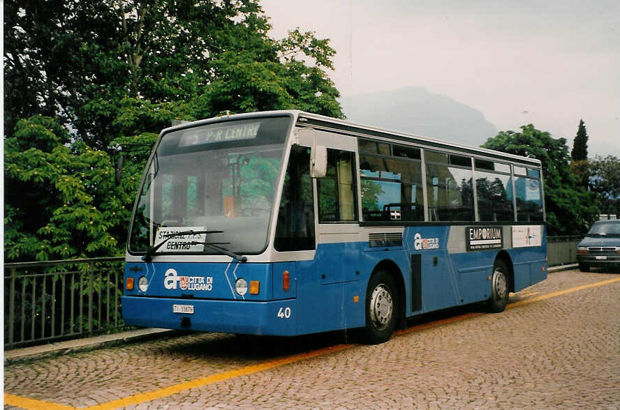 (024'417) - ACT Lugano - Nr. 40/TI 33'879 - Van Hool am 13. Juli 1998 beim Bahnhof Lugano