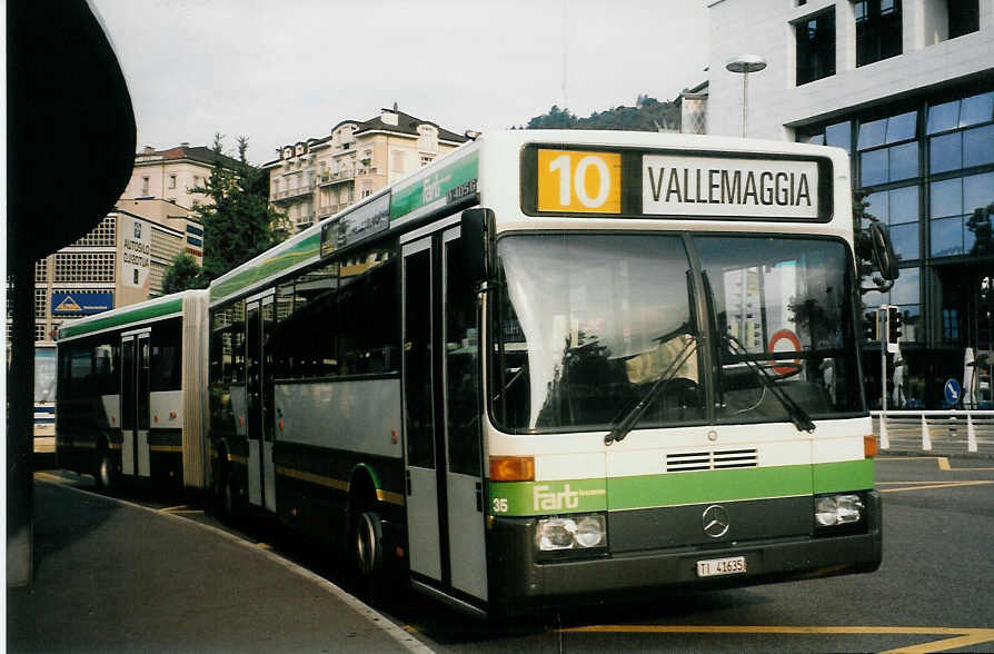 (024'509) - FART Locarno - Nr. 35/TI 41'635 - Mercedes am 14. Juli 1998 beim Bahnhof Locarno