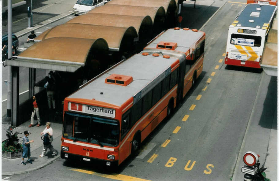 (024'635) - RVBW Wettingen - Nr. 126/AG 15'124 - MAN/R&J am 15. Juli 1998 beim Bahnhof Baden