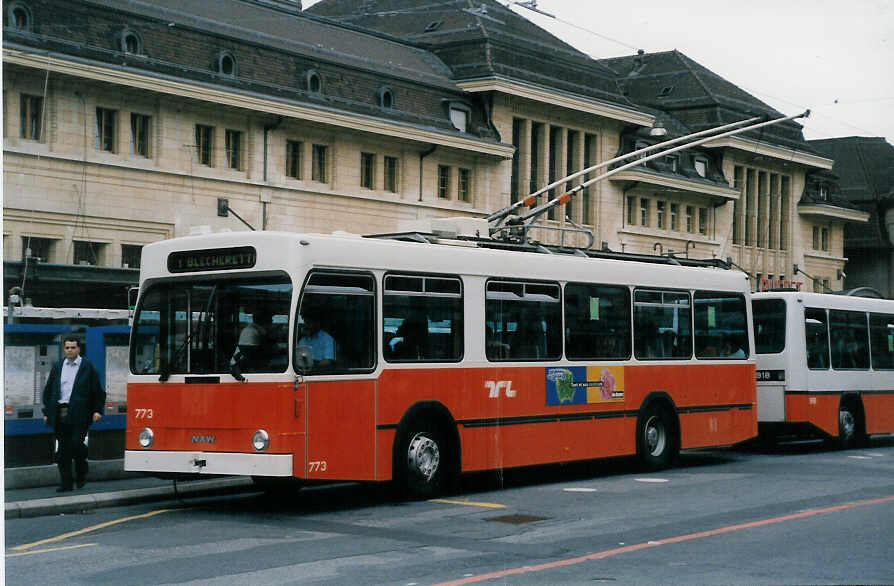 (025'625) - TL Lausanne - Nr. 773 - NAW/Lauber Trolleybus am 22. August 1998 beim Bahnhof Lausanne