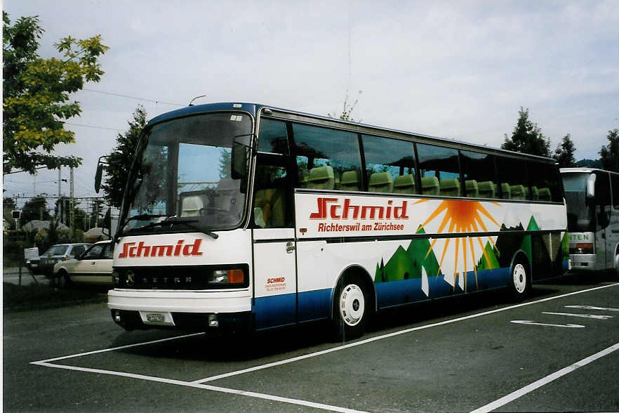 (025'926) - Schmid, Pfffikon - ZH 152'785 - Setra am 4. September 1998 in Thun, Seestrasse