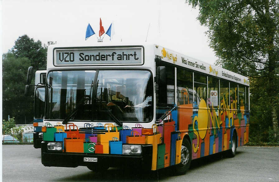 (026'533) - VZO Grningen - Nr. 46/ZH 145'546 - Mercedes am 3. Oktober 1998 in Rti, Garage