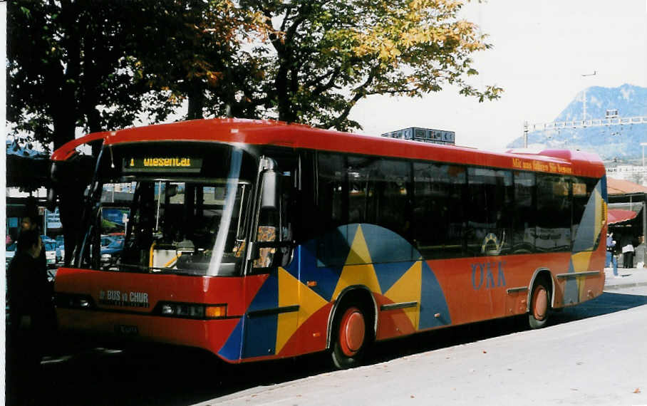 (026'813) - SBC Chur - Nr. 20/GR 97'520 - Neoplan am 6. Oktober 1998 bei Bahnhof Chur