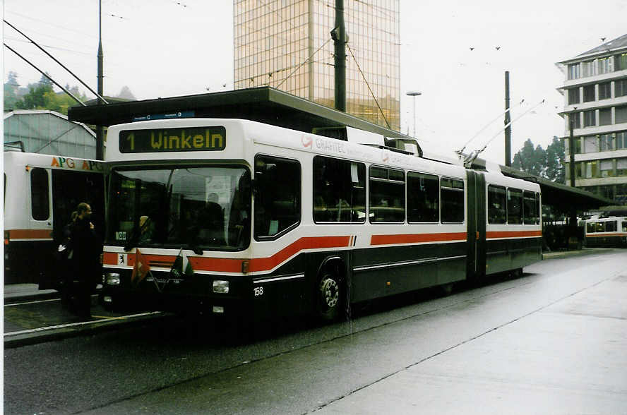 (027'009) - VBSG St. Gallen - Nr. 158 - NAW/Hess Gelenktrolleybus am 8. Oktober 1998 beim Bahnhof St. Gallen