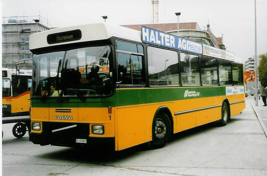 (027'019) - BHW Wil - Nr. 1/TG 108'831 - Volvo/Hess am 8. Oktober 1998 beim Bahnhof Wil