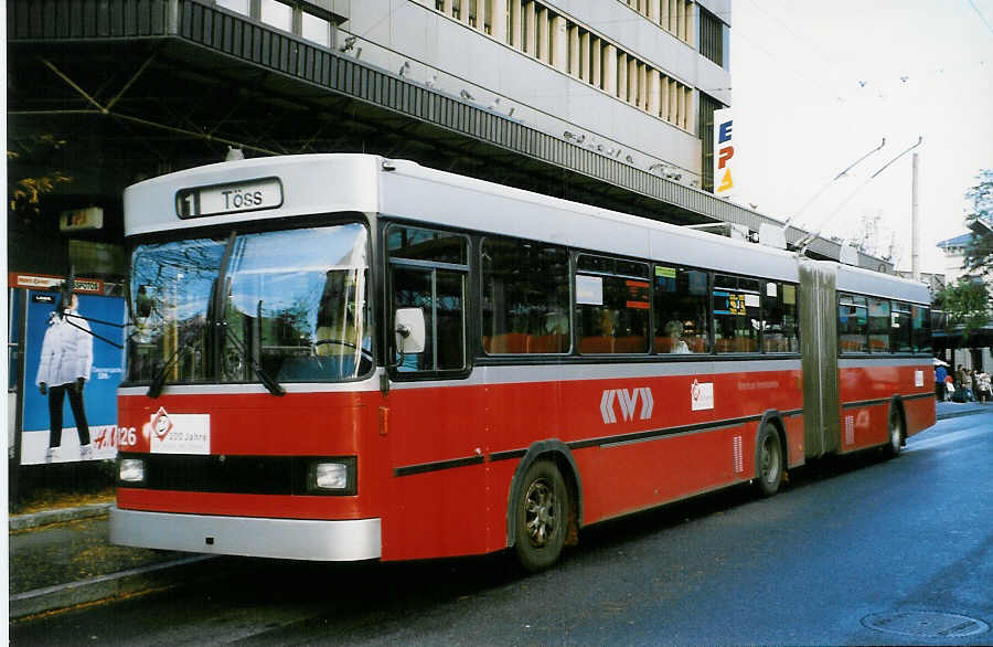 (027'713) - WV Winterthur - Nr. 126 - Saurer/FHS Gelenktrolleybus am 24. Oktober 1998 beim Hauptbahnhof Winterthur