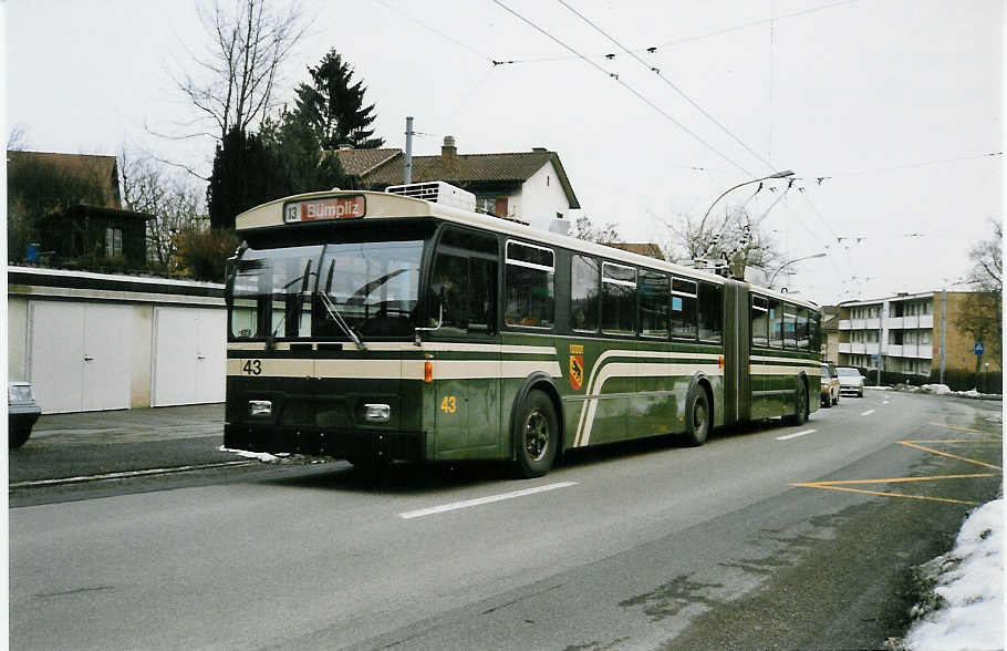(029'805) - SVB Bern - Nr. 43 - FBW/R&J Gelenktrolleybus am 1. Mrz 1999 in Bern, Bmpliz