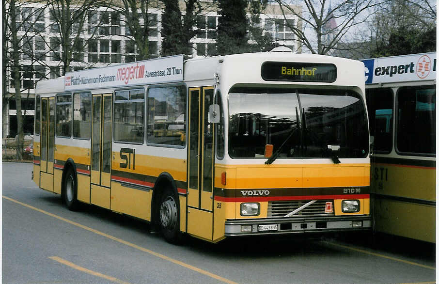 (030'131) - STI Thun - Nr. 35/BE 443'835 - Volvo/R&J (ex SAT Thun Nr. 35) am 17. Mrz 1999 bei der Schifflndte Thun