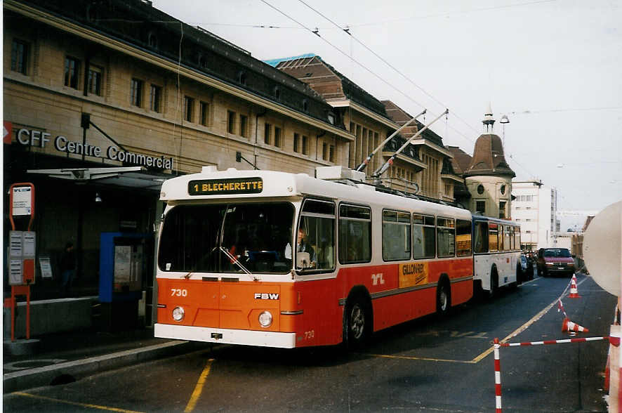 (030'309) - TL Lausanne - Nr. 730 - FBW/Hess Trolleybus am 21. Mrz 1999 beim Bahnhof Lausanne