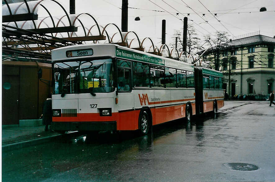 (030'920) - WV Winterthur - Nr. 127 - Saurer/FHS Gelenktrolleybus am 18. April 1999 beim Hauptbahnhof Winterthur