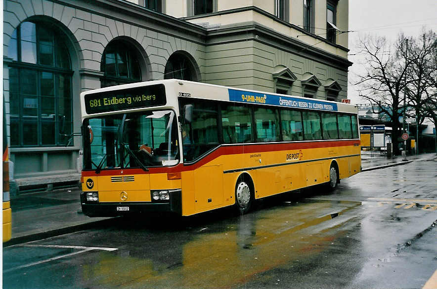 (030'925) - Steiger, Schlatt - ZH 93'012 - Mercedes am 18. April 1999 beim Hauptbahnhof Winterthur