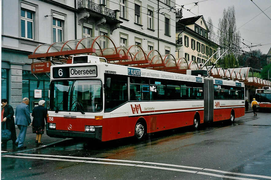 (030'928) - WV Winterthur - Nr. 158 - Mercedes Gelenktrolleybus am 18. April 1999 beim Hauptbahnhof Winterthur