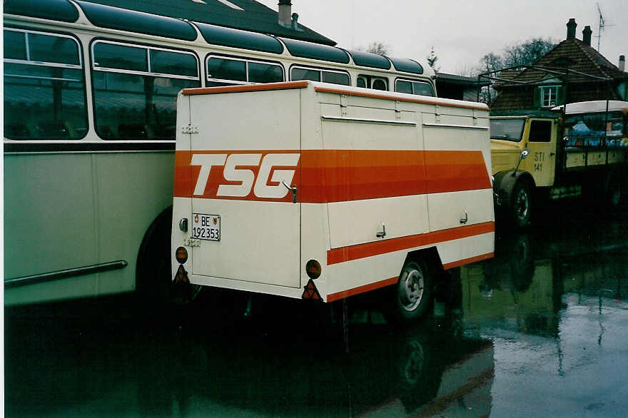 (031'105) - TSG Blumenstein - Nr. 13/BE 192'353 - Wasta Gepckanhnger am 21. April 1999 in Thun, Garage STI