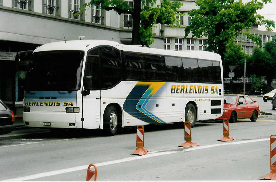 (031'621) - Berlendis, Lausanne - VD 1519 - Iveco am 28. Mai 1999 in Thun, Bahnhofstrasse