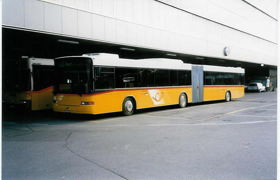 (031'824) - PTT-Regie - P 27'732 - Volvo/Hess am 5. Juni 1999 in Bern, Postautostation