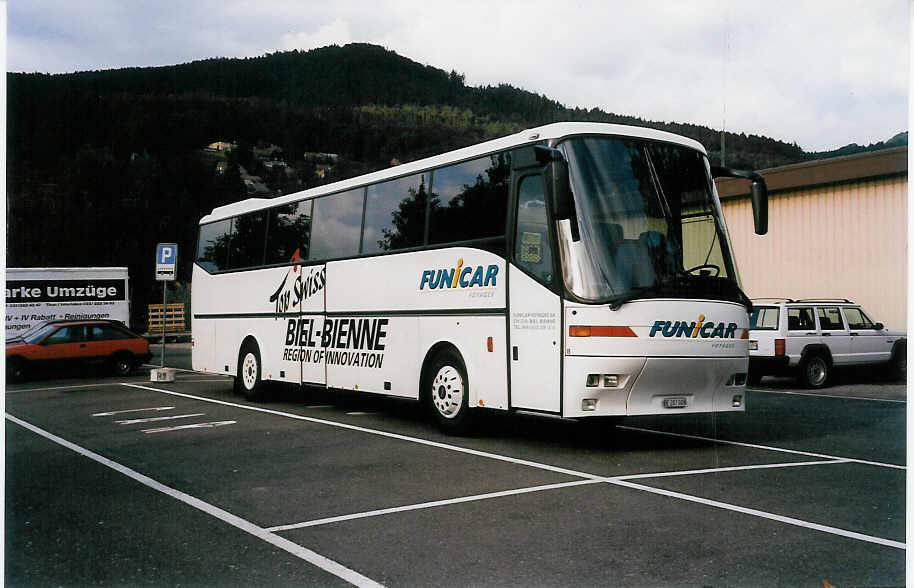 (032'101) - Funi-Car, Biel - Nr. 8/BE 207'008 - Bova am 11. Juni 1999 in Thun, Seestrasse
