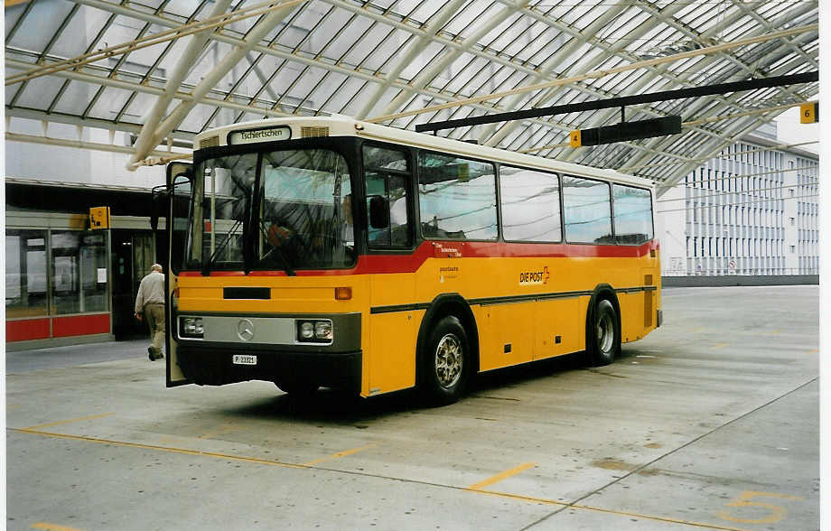(032'730) - PTT-Regie - P 23'321 - Mercedes/FHS am 27. Juni 1999 in Chur, Postautostation