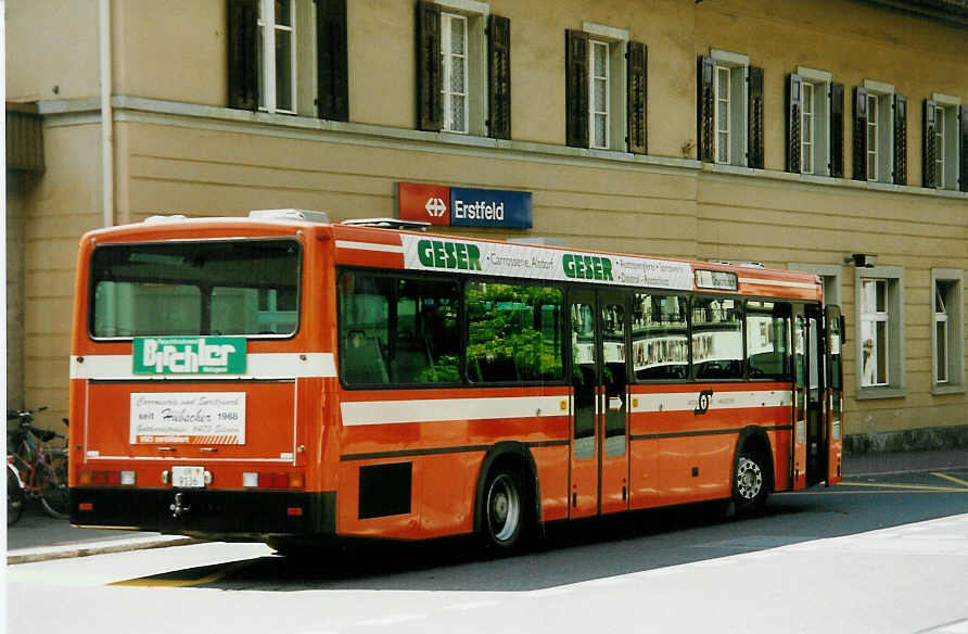 (032'923) - AAGU Altdorf - Nr. 22/UR 9136 - Mercedes/R&J am 27. Juni 1999 beim Bahnhof Erstfeld
