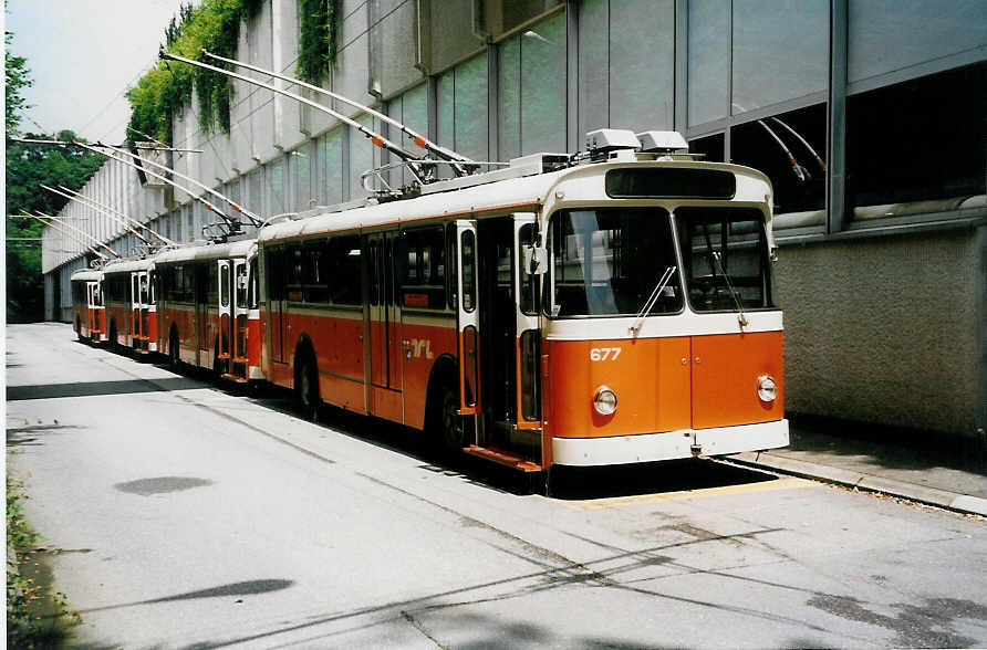 (033'421) - TL Lausanne - Nr. 677 - FBW/Eggli Trolleybus am 7. Juli 1999 in Lausanne, Dpt Borde