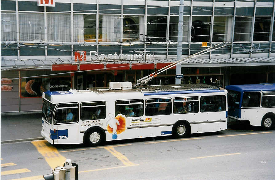 (033'615) - TL Lausanne - Nr. 728 - FBW/Hess Trolleybus am 7. Juli 1999 in Lausanne, Place Riponne