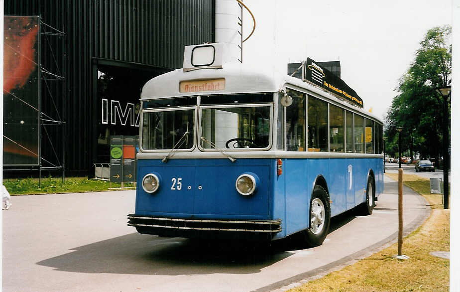 (034'201) - VBL Luzern - Nr. 25 - FBW/FFA Trolleybus am 13. Juli 1999 in Luzern, Verkehrshaus