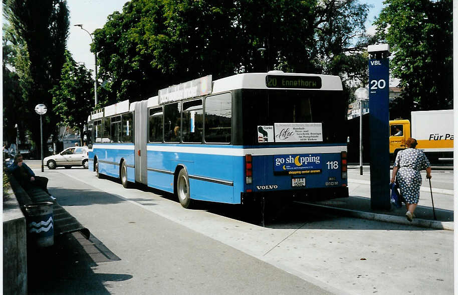 (034'836) - VBL Luzern - Nr. 118/LU 15'092 - Volvo/Hess am 26. Juli 1999 beim Bahnhof Luzern