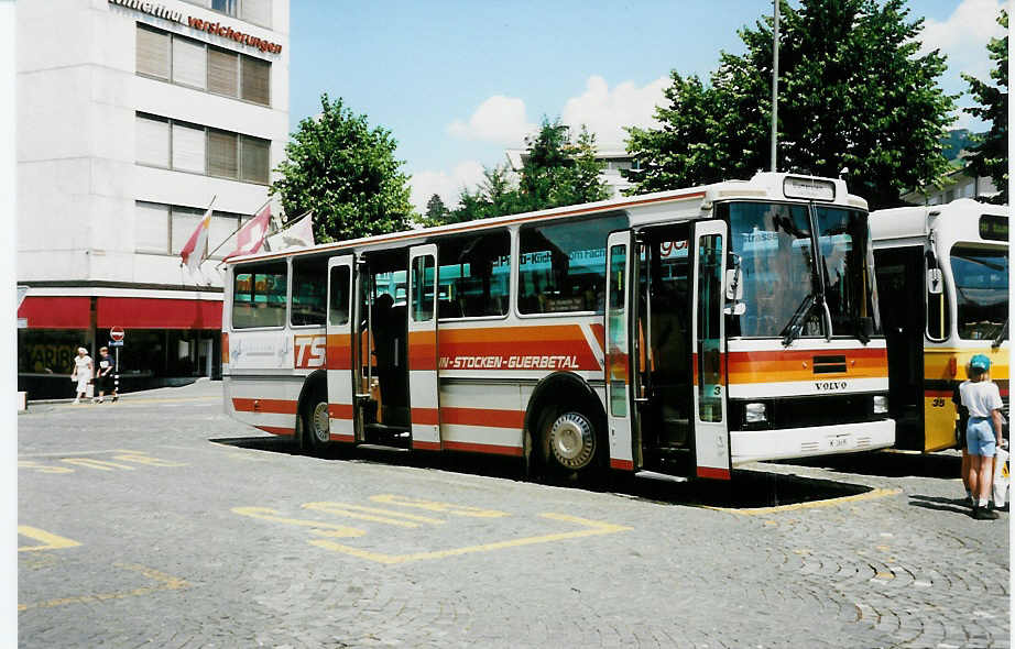 (035'011) - STI Thun - Nr. 3/BE 26'635 - Volvo/R&J (ex TSG Blumenstein Nr. 3) am 2. August 1999 beim Bahnhof Thun