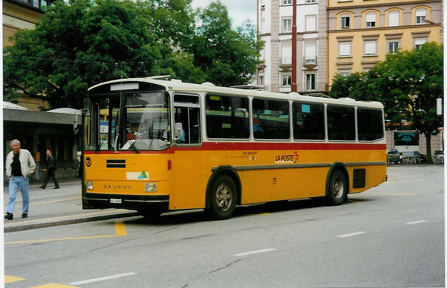 (035'210) - Auto-Transports, La Cte-aux-Fes - NE 19'480 - Saurer/Tscher (ex P 24'290) am 8. August 1999 beim Bahnhof La Chaux-de-Fonds