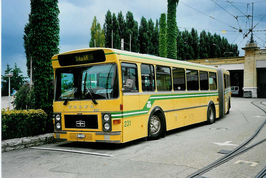 (035'215) - TN Neuchtel - Nr. 231/NE 84'231 - Volvo/Van Hool am 8. August 1999 in Neuchtel, Dpt