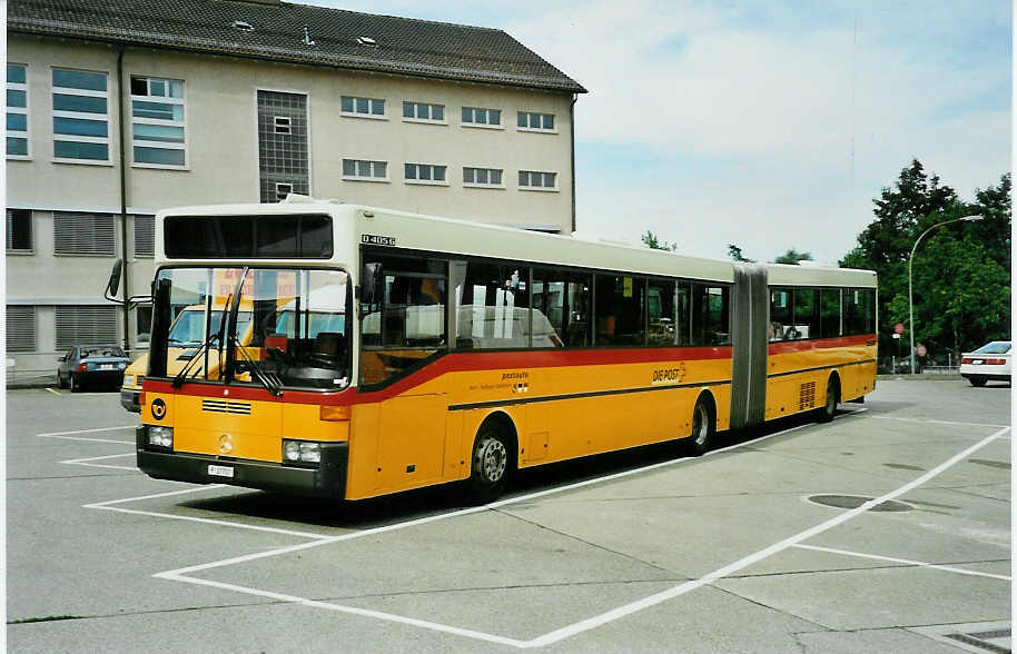 (035'222) - PTT-Regie - P 27'707 - Mercedes am 9. August 1999 in Bern, Automobilwerksttte