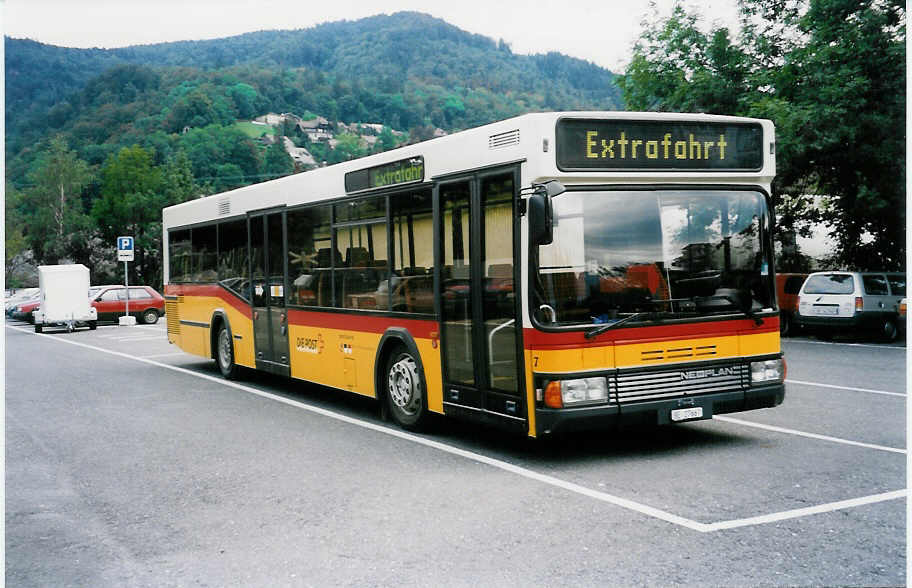 (035'315) - Engeloch, Riggisberg - Nr. 7/BE 27'667 - Neoplan (ex Nr. 8; ex P 29'992) am 18. August 1999 in Thun, Seestrasse