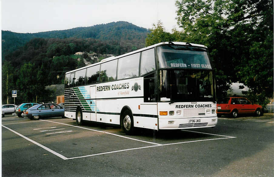 (035'603) - Aus England: Redfern, Mansfield - J 736 JKO - Scania am 25. August 1999 in Thun, Seestrasse